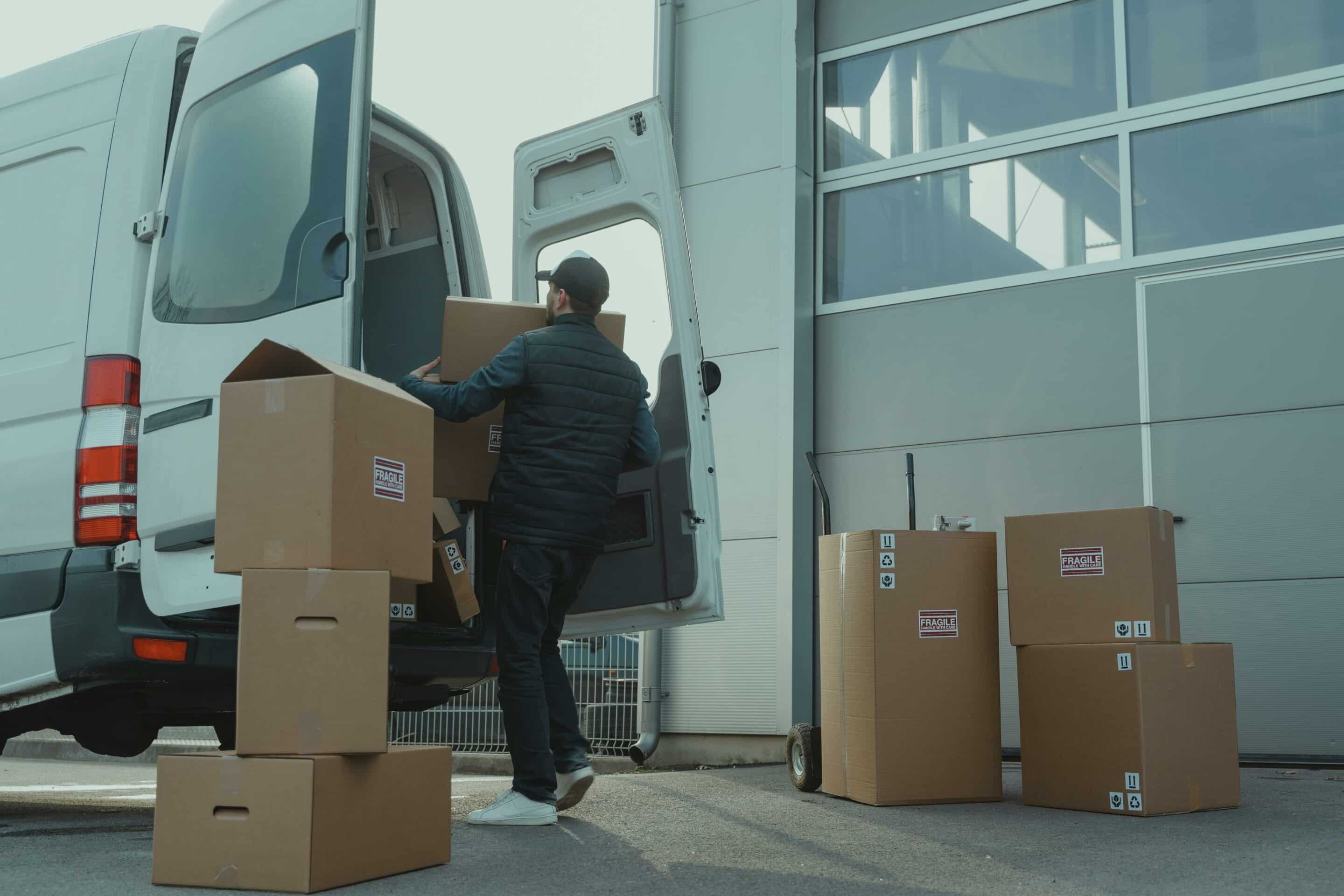 Déménagement à Paris facile location d'un camion ou déménageurs pros